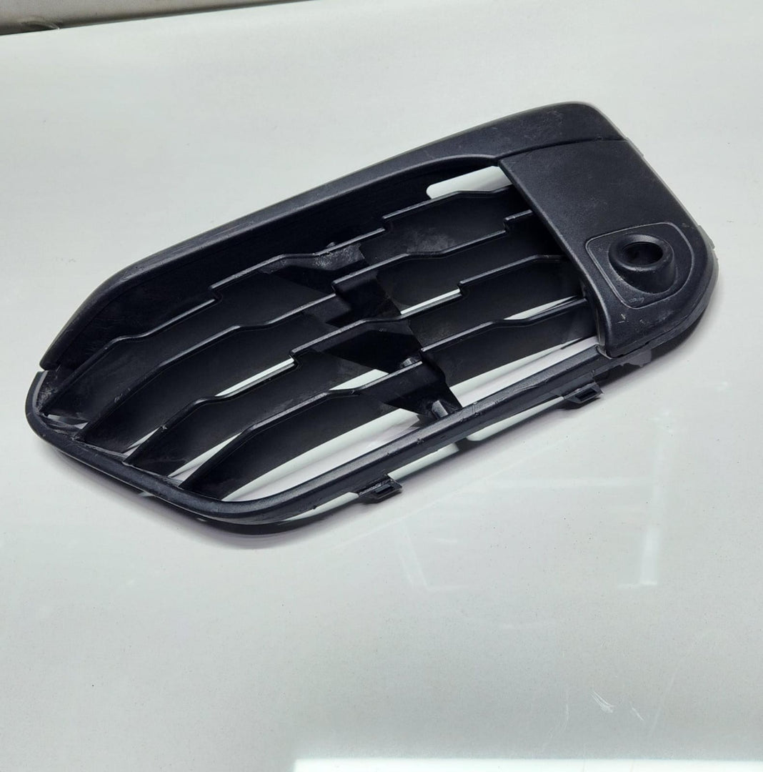 2016-2019 BMW X1 Front Bumper Lower Grille Left 7354777 X1 F48 F49 OEM