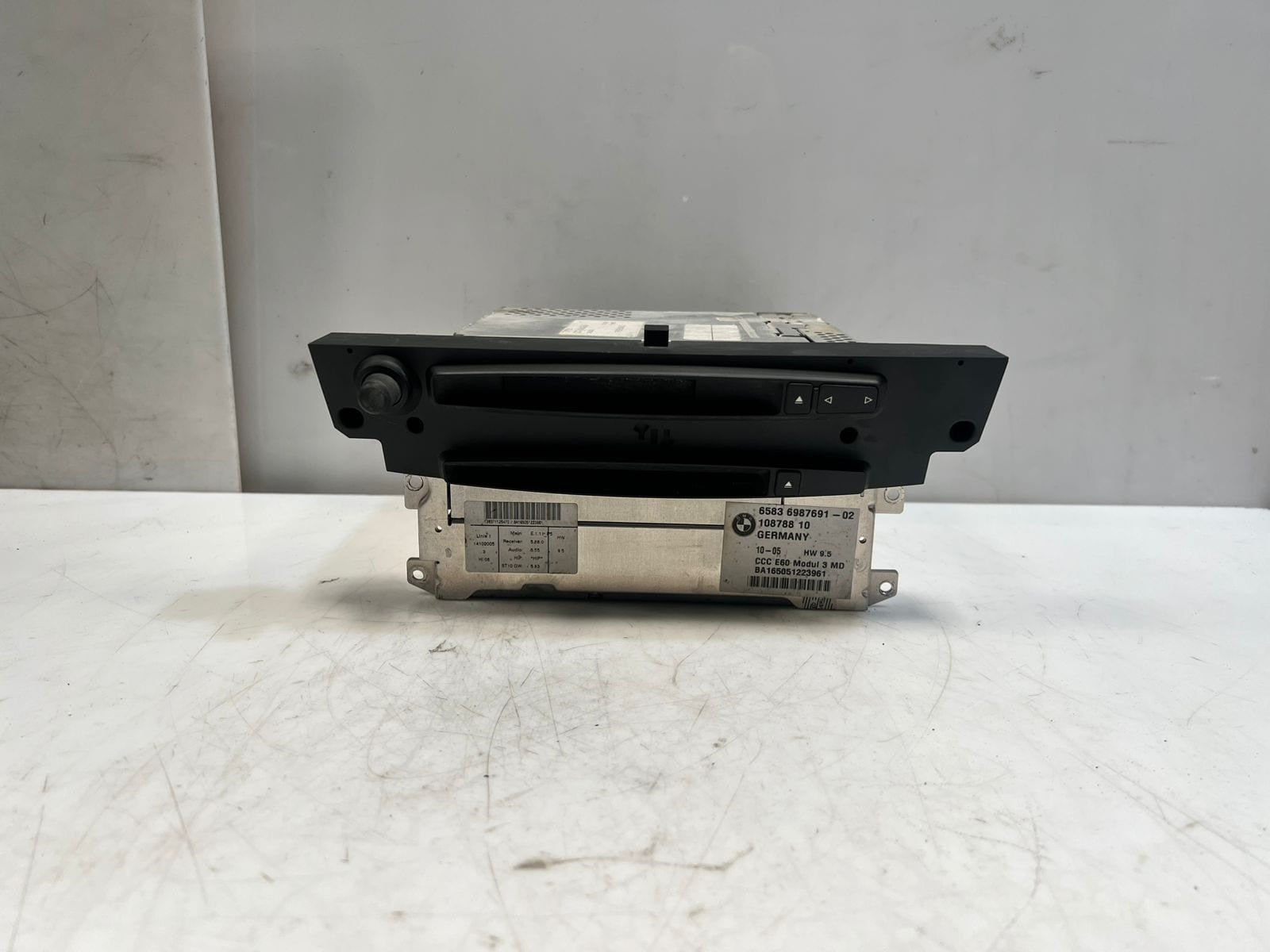 2003-2008 BMW 5 Series E60 E61 525i Ccc Module Gps Navigation 6987691 OEM