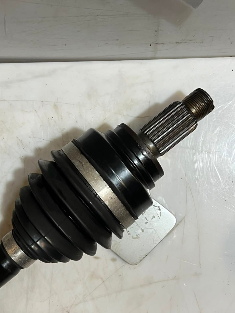 2011 BMW 3' 4' F30 F31 F32 F33 F36 LCI 328i Rear Right Axle Shaft 7637444 OEM