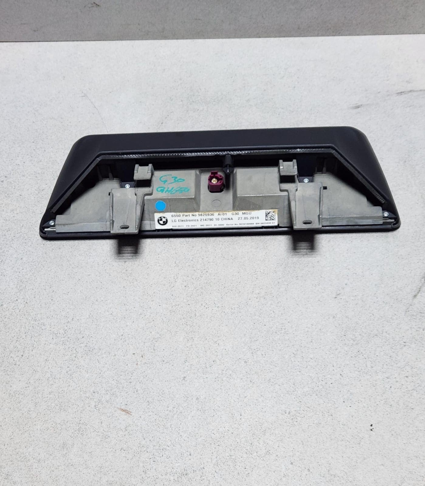 2020-2023 BMW 530i Central Display Screen 9825936 5 Series G30 G31 MGU 