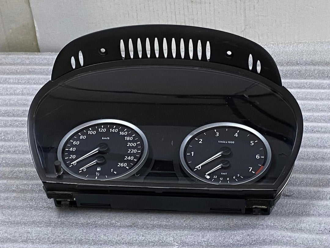 OEM BMW E60 E61 Speedometer Instrument Cluster 6944121 KM/H Genuine