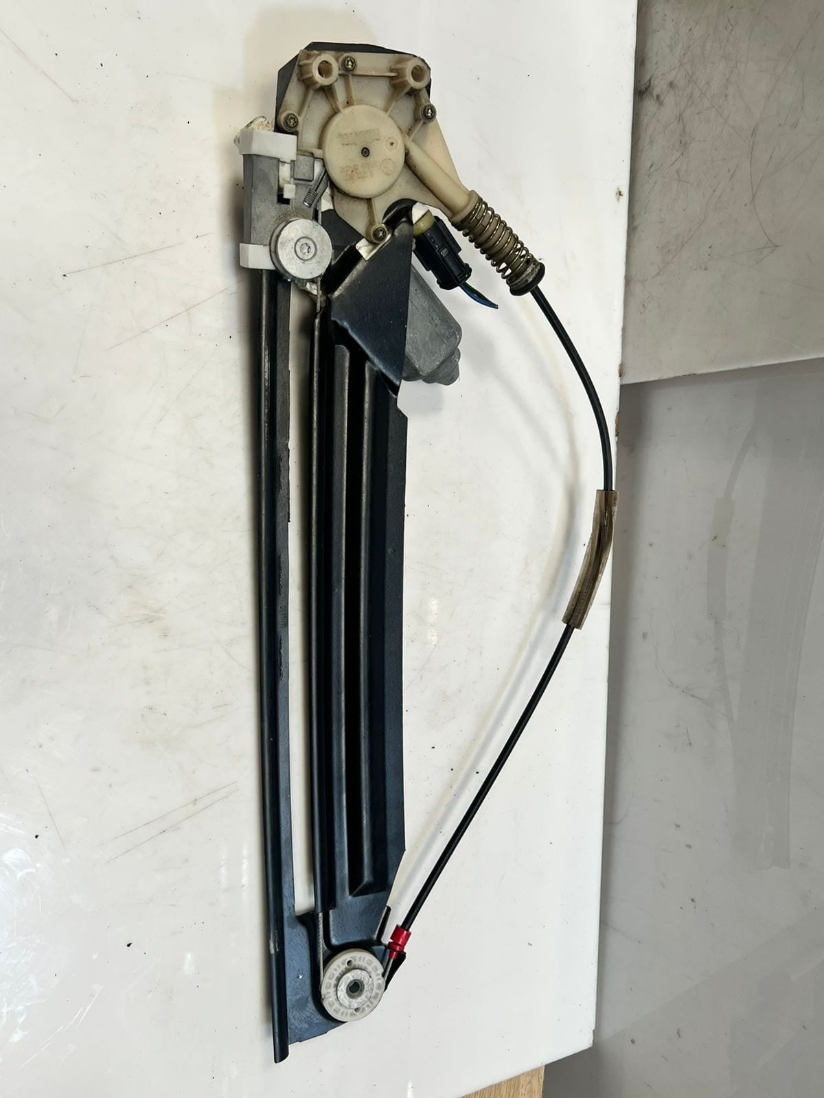 1999-2000 BMW M5 E39 5-Series Z8 FRONT LEFT Door Window Regulator Motor 8360511