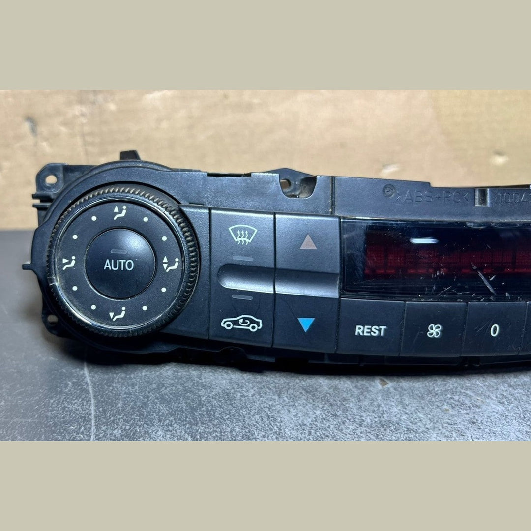 04-10 Mercedes-Benz W219 CLS Klima Heizung Klimabedienteil A219 8300285