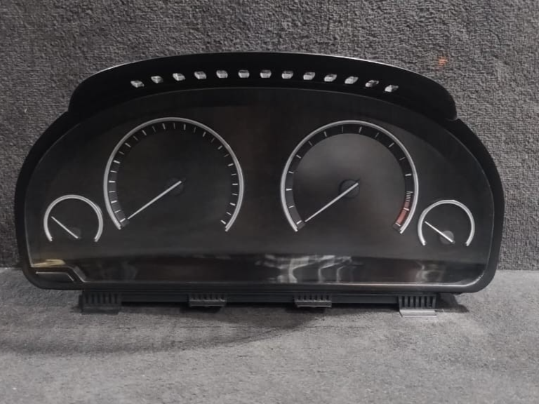 BMW F01 F02 F07 INSTRUMENT CLUSTER SPEEDOMETER P/N 9201996