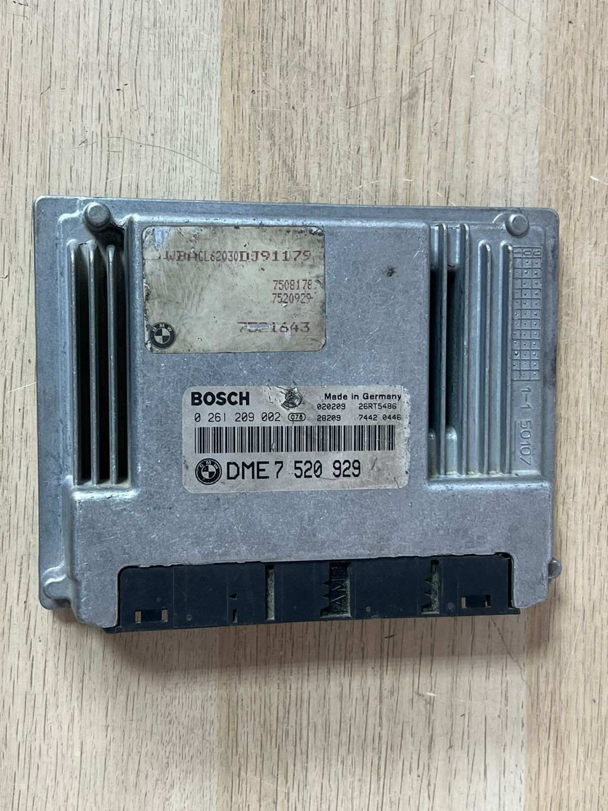 BMW 7 series E65 E66 3.5i/Li 4.5i/Li N62 ENGINE DME BASIC CONTROL MODULE 7520929