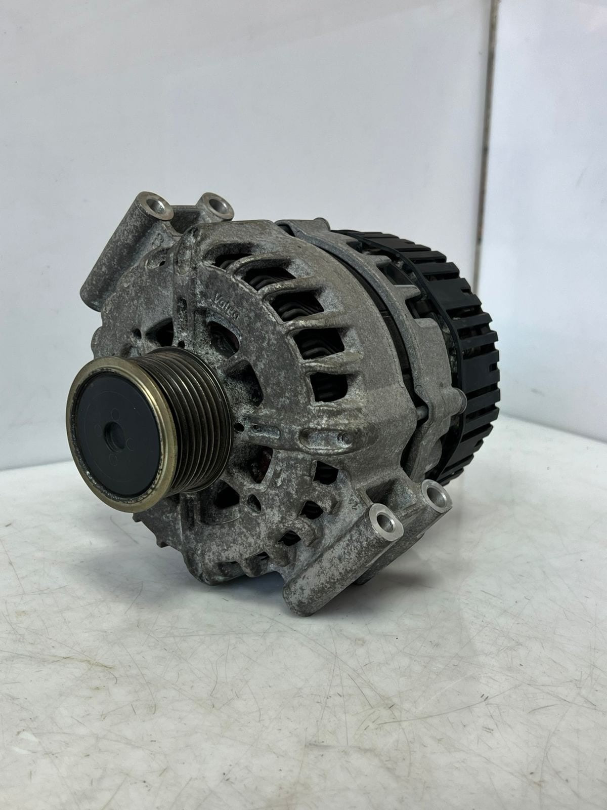 BMW 3 Series F30 5 Series F10, and 7 Series Active Hybrid Alternator 7622372 OEM