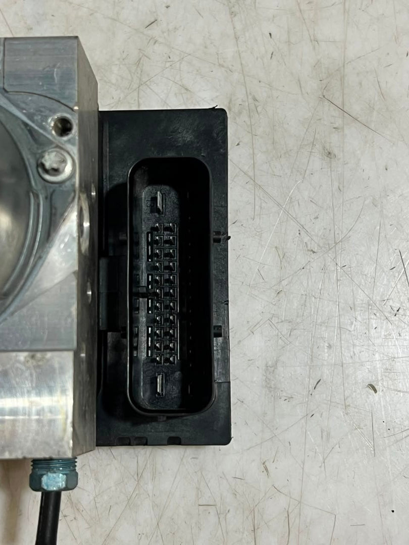 2010-2015 BMW X1 E84 ABS Hydraulic Brake Pump Control Module 6860214 OEM