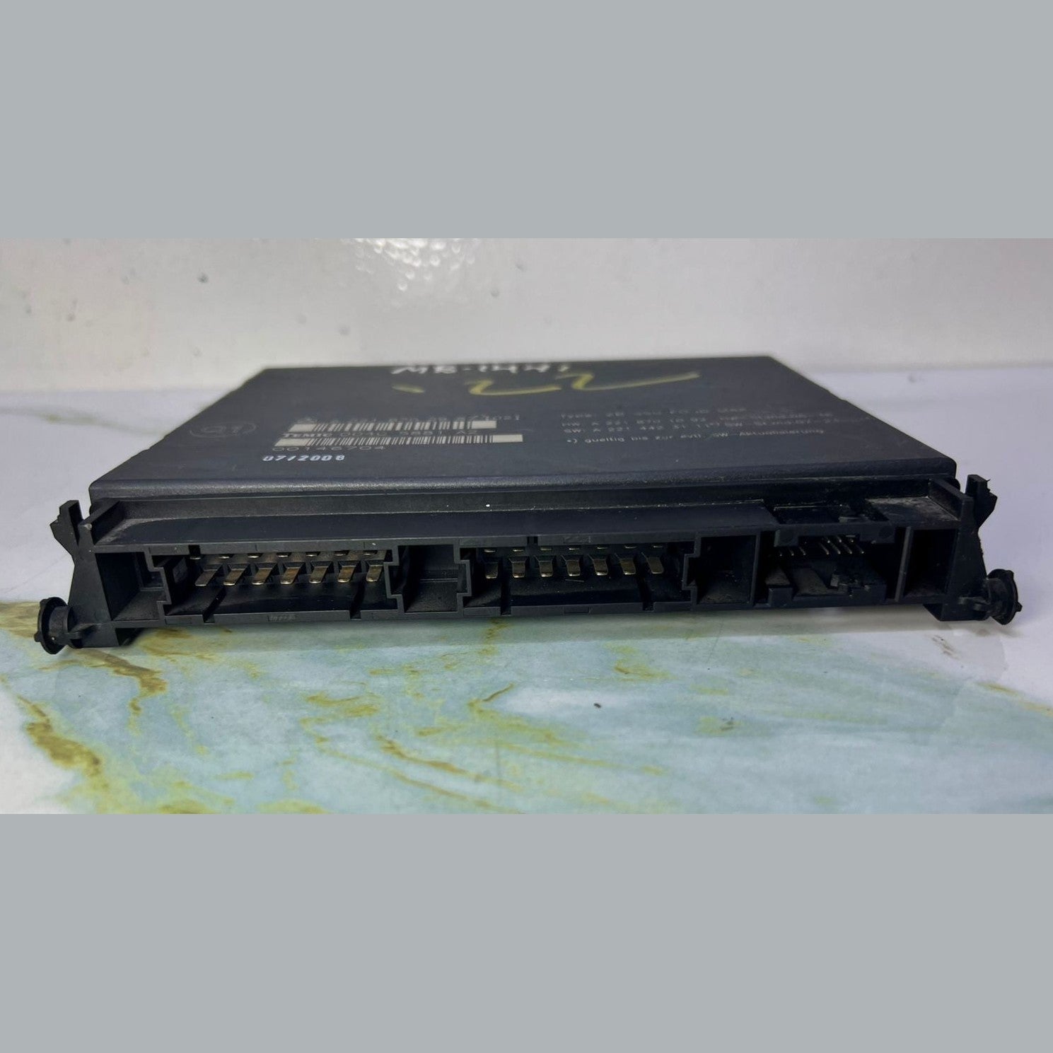 2007-2013 Mercedes-Benz S550 Rear Seat Control Module A2218702987