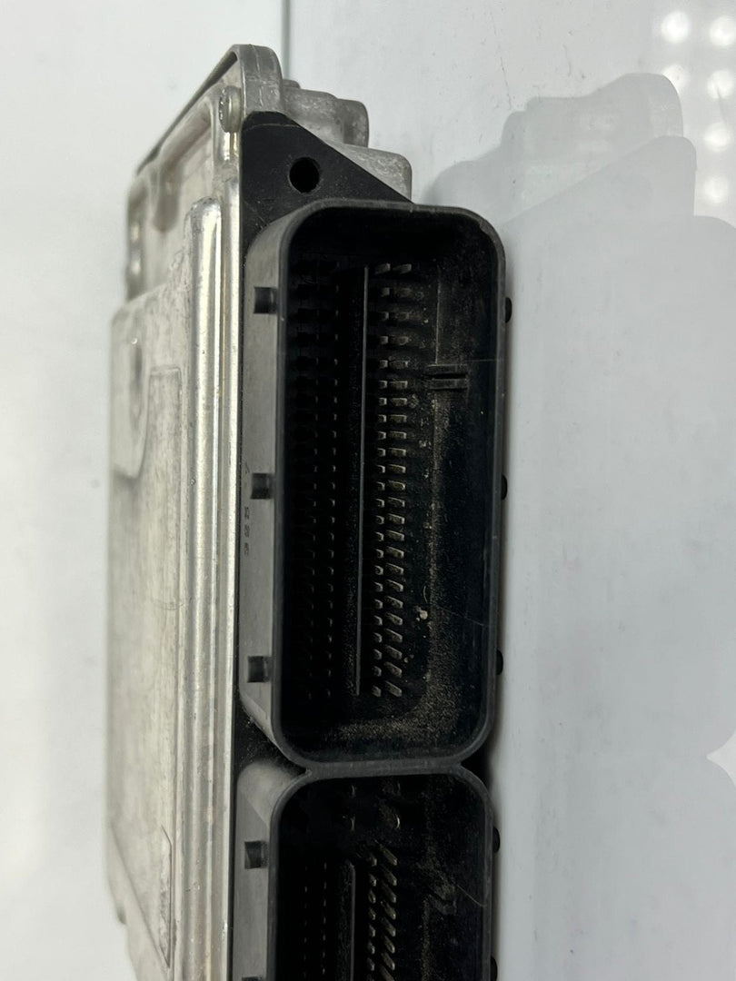 BMW 5 Series F11 Touring BOSCH 0281031782 Engine Control Unit DDE 8585426 OEM