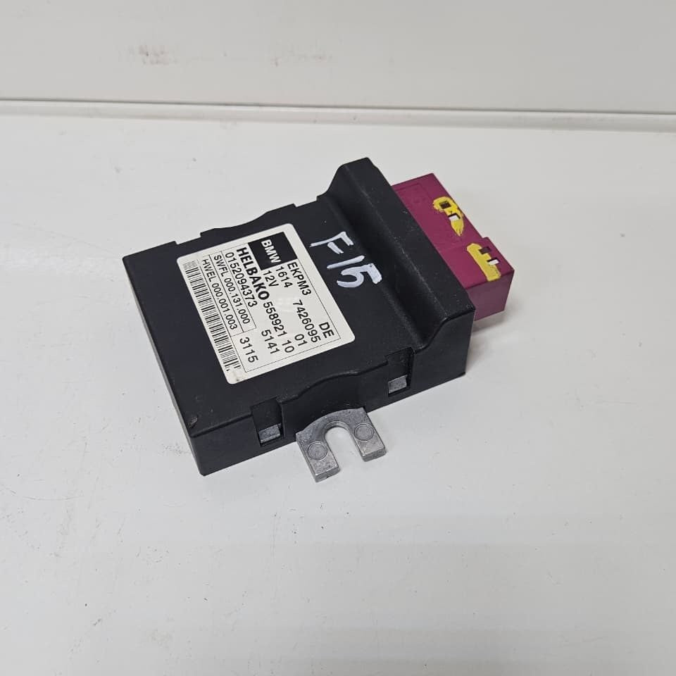 2013-2017 BMW 320i Fuel Pump Control Module 7426095 OEM
