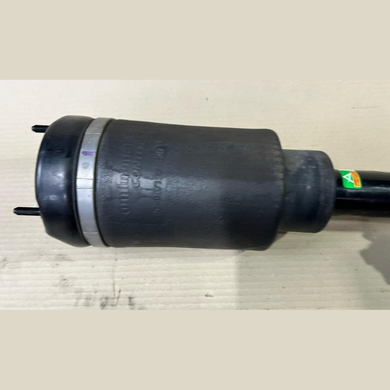 Mercedes W164 GL450 Front Right \ Left Side Air Suspension Shock Absorber Strut