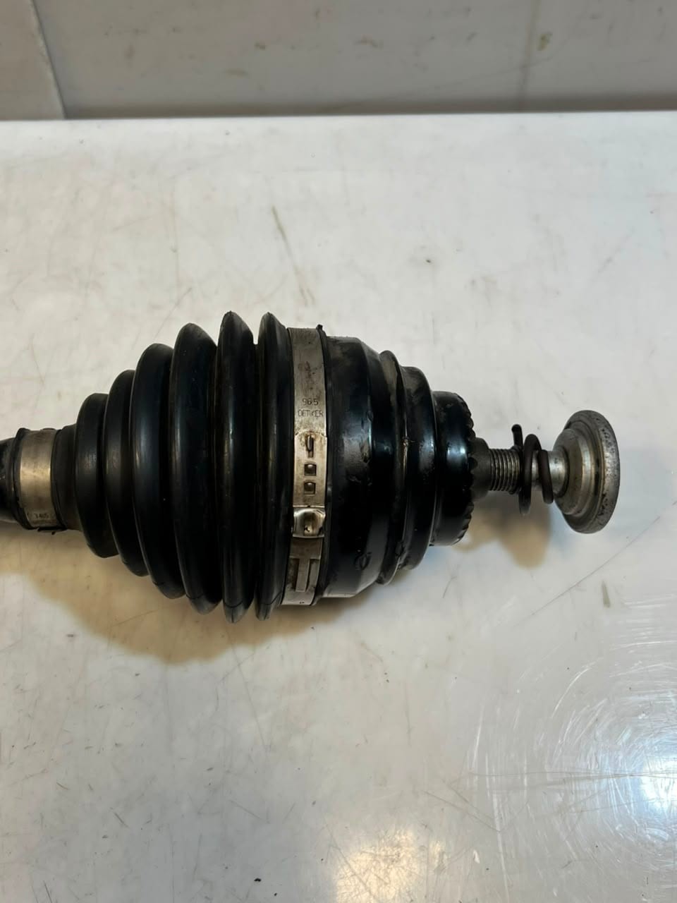 2016-2020 BMW X1 X2 F40 F44 F45 F46 F48 F39 Front Left Axle Shaft 8643375 OEM