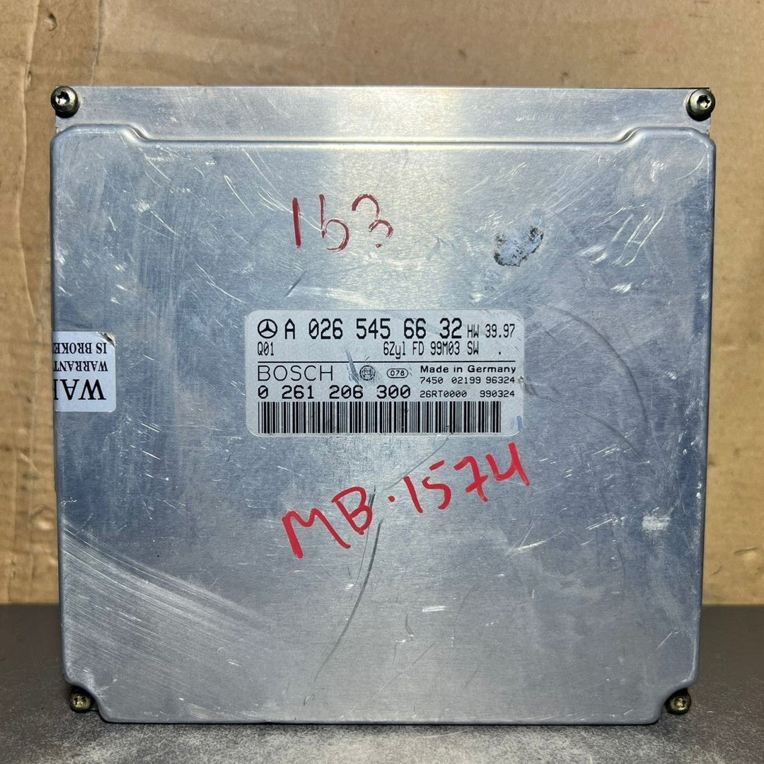 97-05 Mercedes W163 ML320 Engine Control Module Unit ECM ECU A026 5456632 OEM