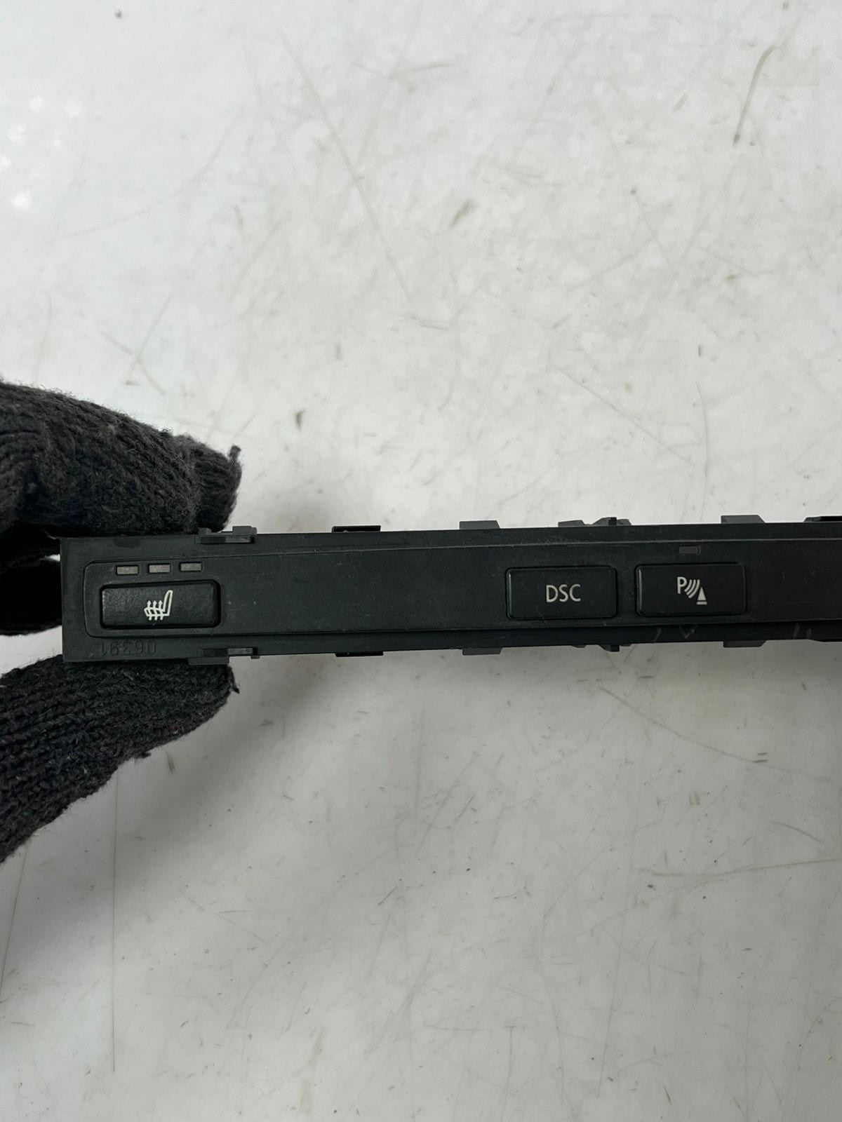 BMW 5' E60 E61 Centre Console Switch Dsc Pdc Seat Heating Heated Seat 6944964