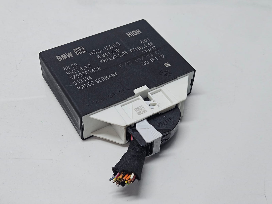 2017-2019 BMW 530i G30 G31 G11 G12 Park Assistant Control Module 6841649 OEM