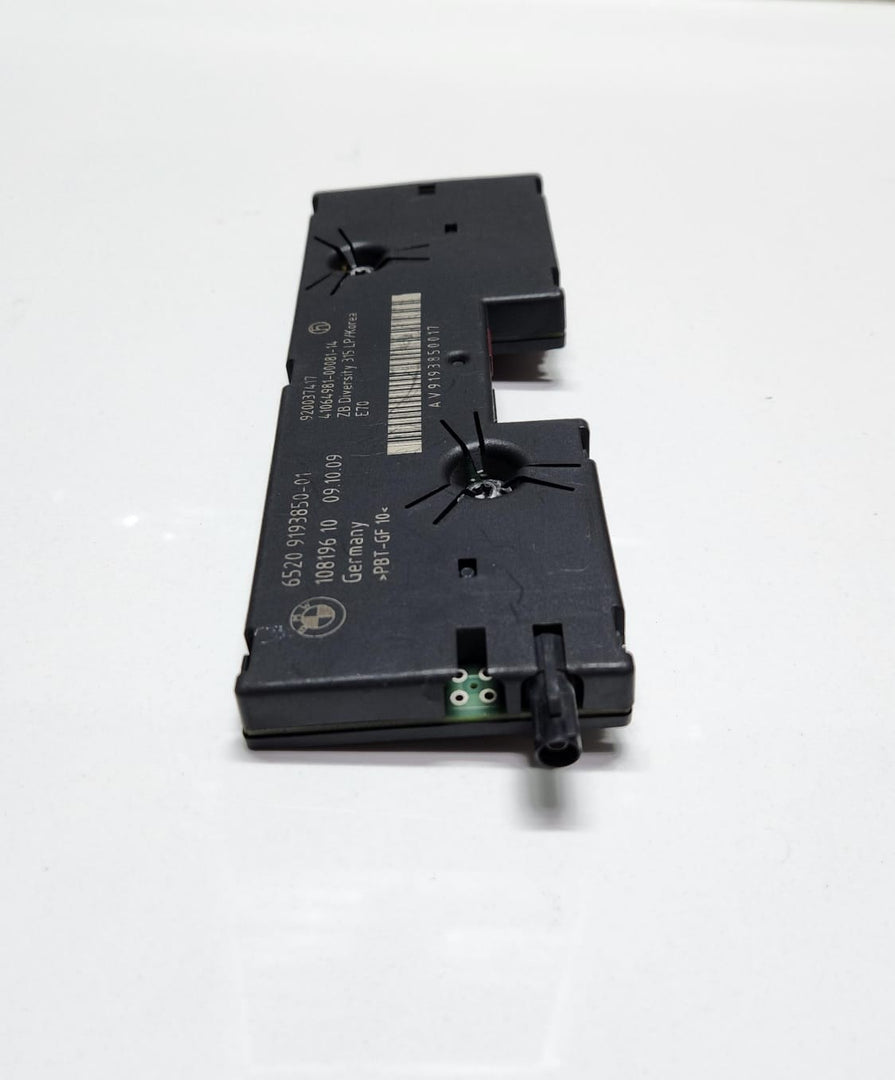 2008 BMW X5 Antenna Amplifier Diversity 65209193850 X5 E70 and E70 LCI OEM