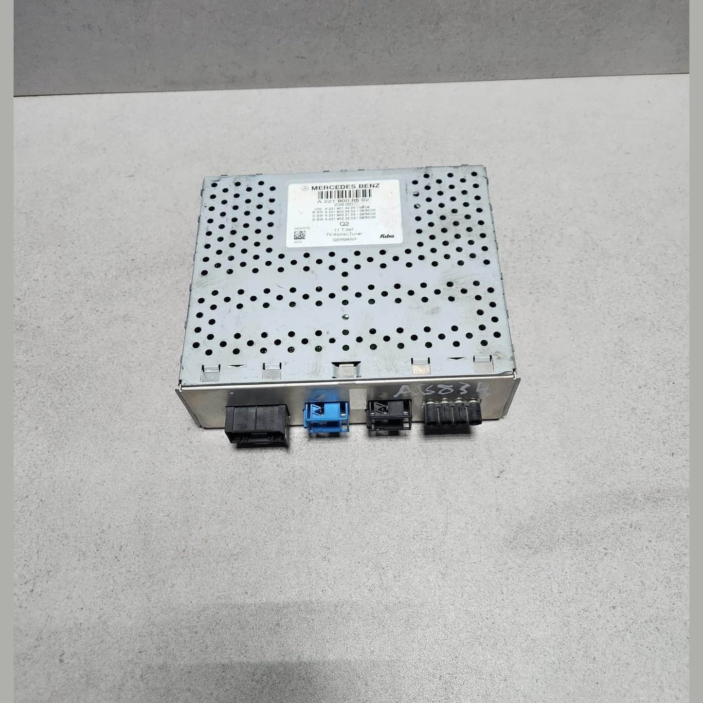 Benz Navigation Control Unit A2219008502 S-Class W221 and G-Class W463