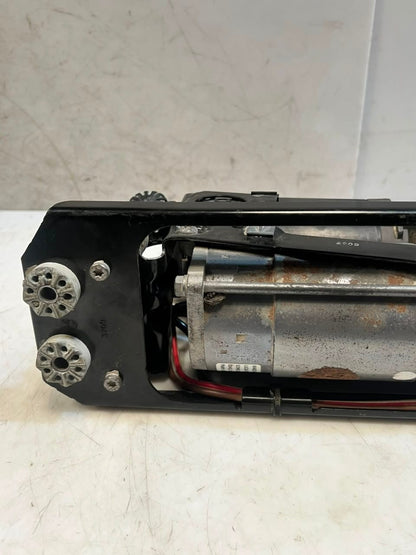 2010-2015 BMW 5' F01 F02 F10 F11 750Li Air Suspension Compressor 6794465 OEM