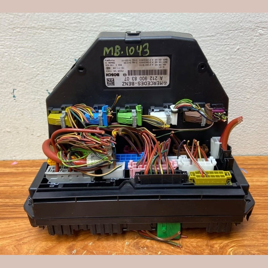 2010-16 Mercedes E-Class Front Sam Control Fuse Box Module A2129008307 W212 W204