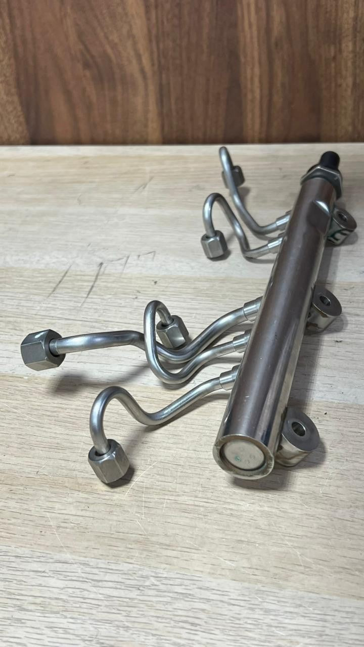 BMW F10 M5 S63N Fuel Rail Petrol High Pressure Injection Tube Cyl. (5) 7599868