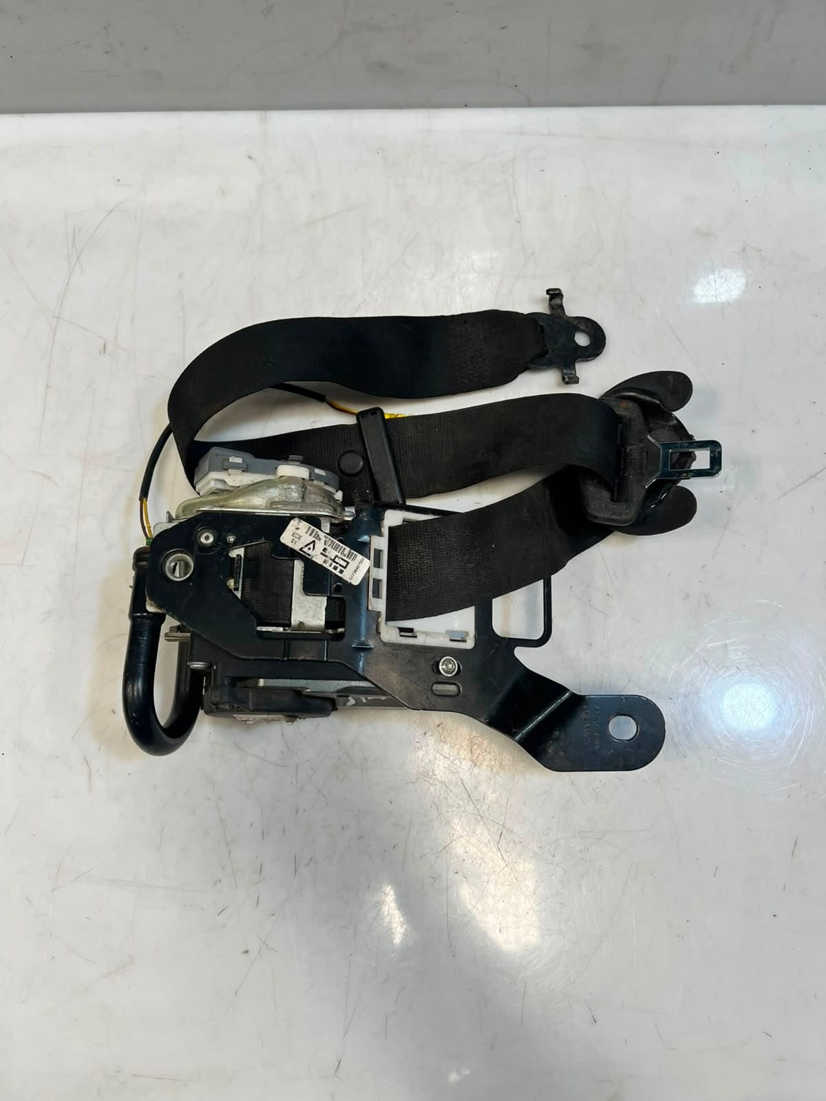 2013-2018 BMW X5 F15 X6 F16 Front LEFT Seat Belt 628641600 OEM