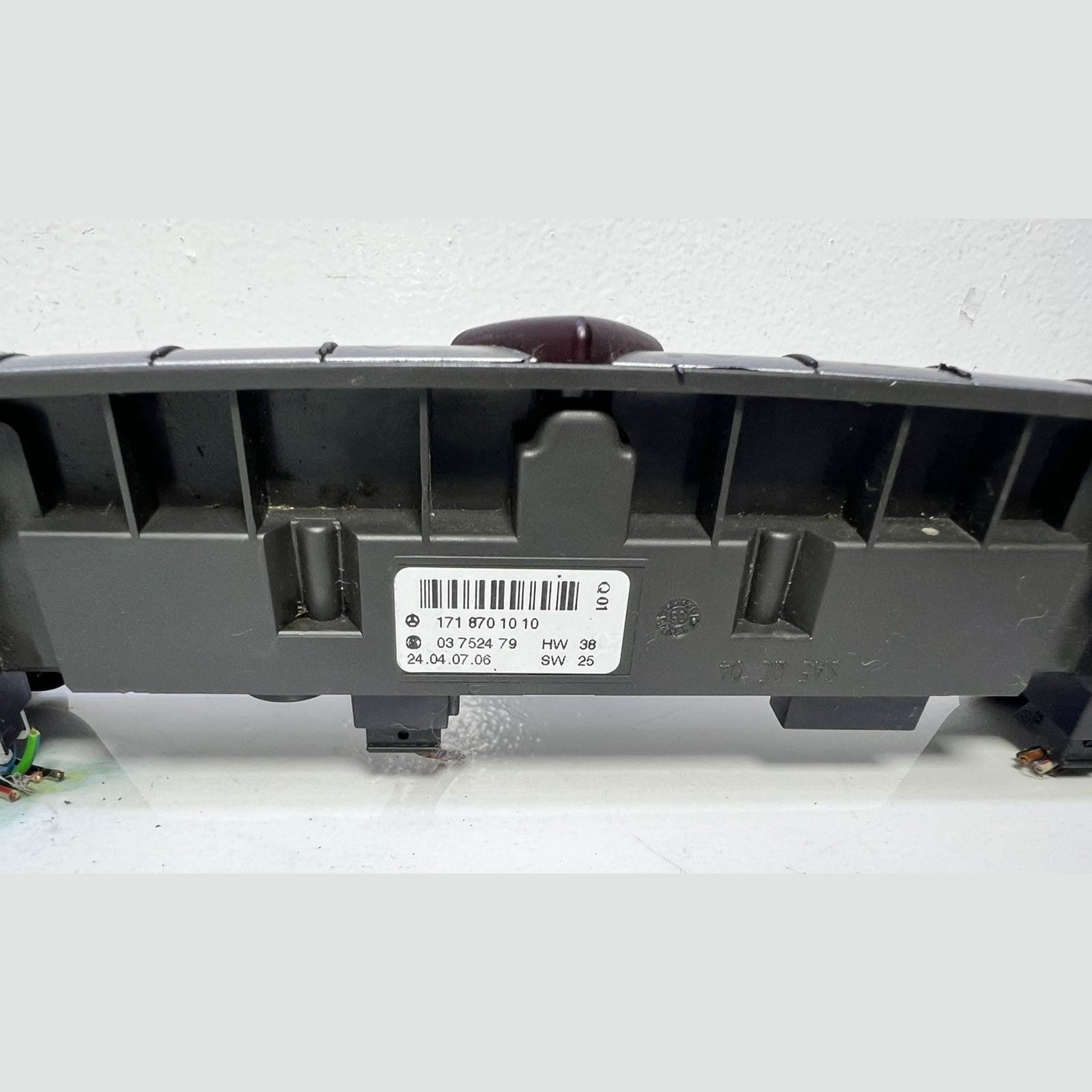 06-08 Mercedes-Benz SLK280 Dash Hazard Light Door Lock Switch A1718701010 R171 
