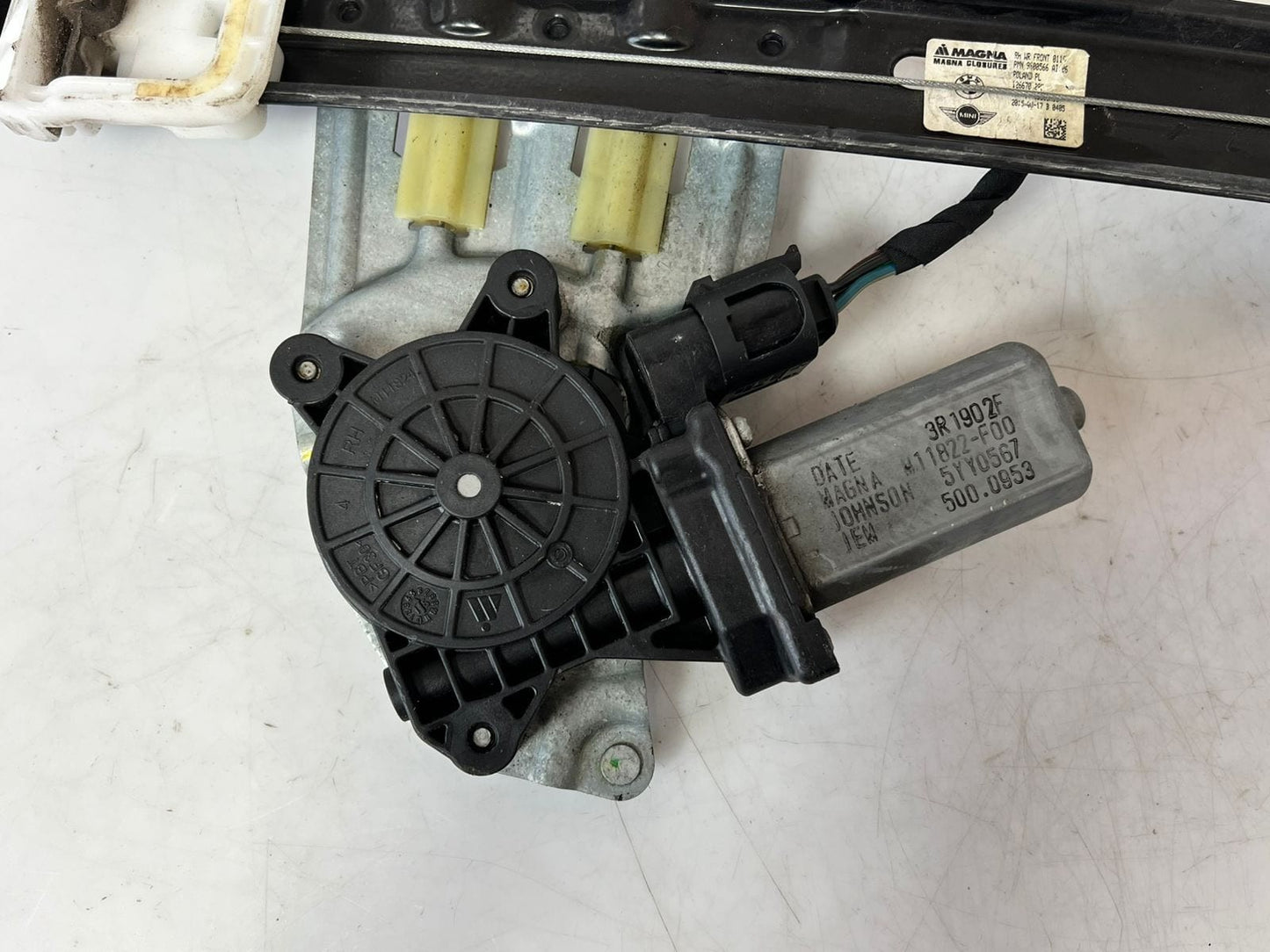 2011-2016 Mini Cooper Countryman Front Right Window Regulator With Motor 9800566