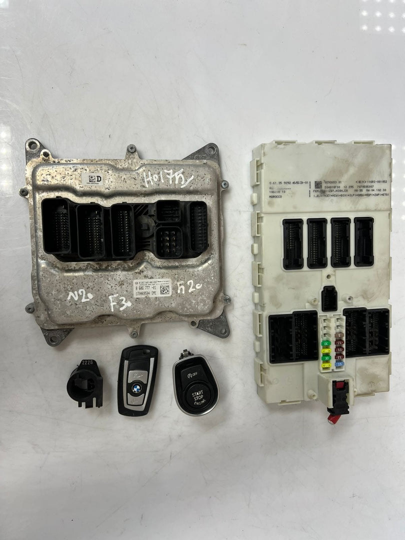 2015 BMW N20 F30 520i Engine Control Unit ECU SET DME + FEM + 1KEY 8606777