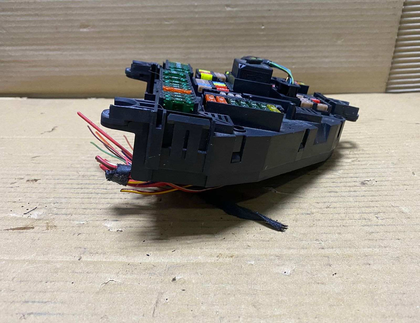 2011-2016 BMW 550i Power Distribution Box 9210857  F10, F11, F18, F12, F13, F01,