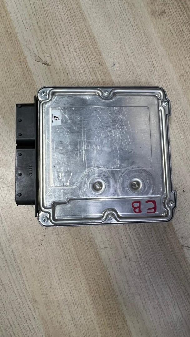 BMW Engine Control Unit 8585379 X3 F25 N57D30A 3.0 DIESEL ECU UNIT 