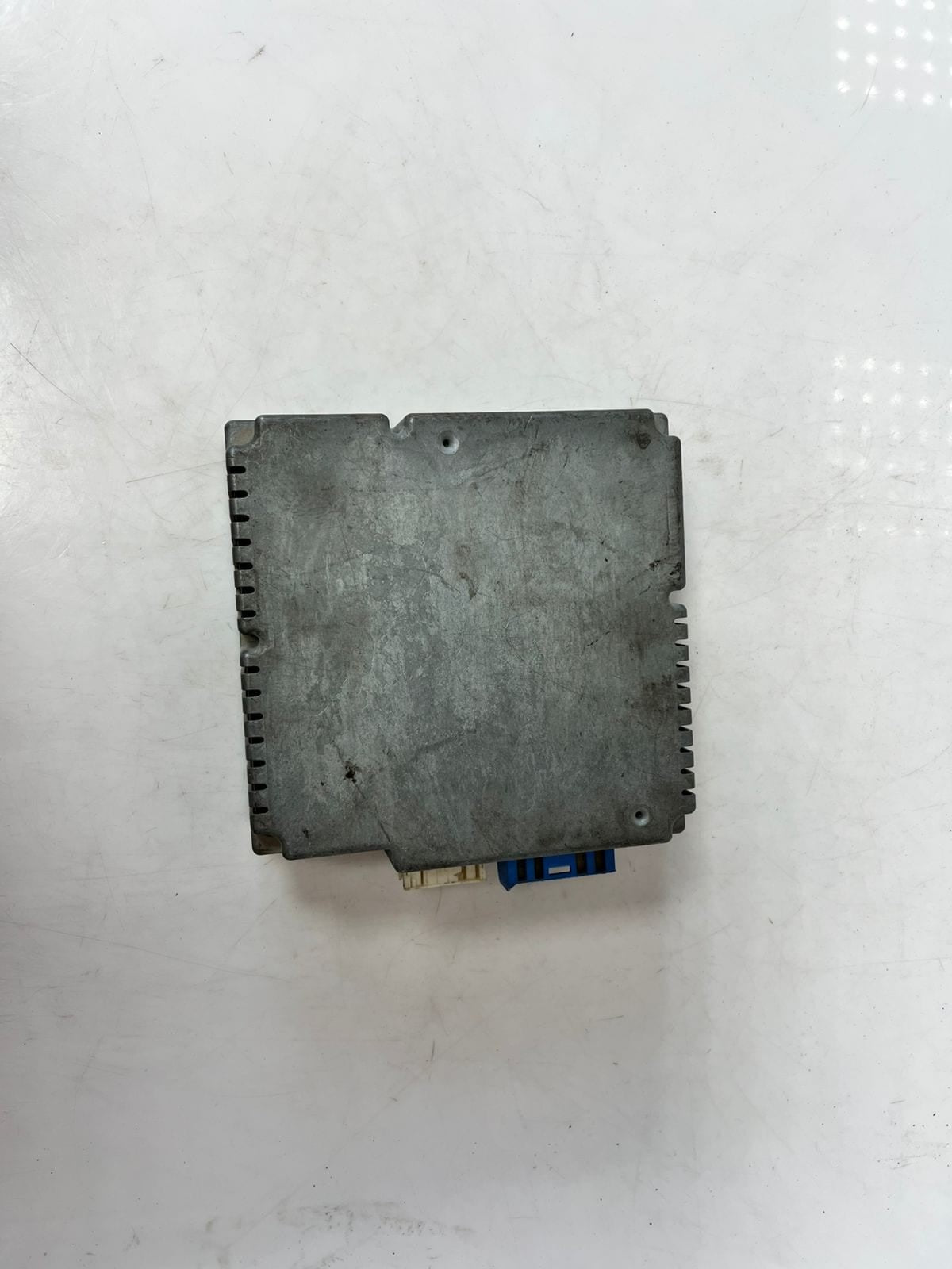 2003 BMW 7 Series E65 E66 LEAR 735Li TV Video Module 6927590 OEM