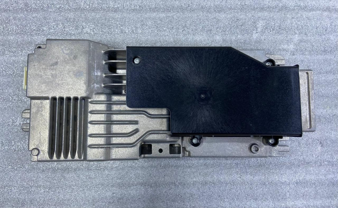 OEM BMW 530i 540i M5 F91 M8 F92 F93 AUDIO RECEIVER AMPLIFIER SURROUND 9824561