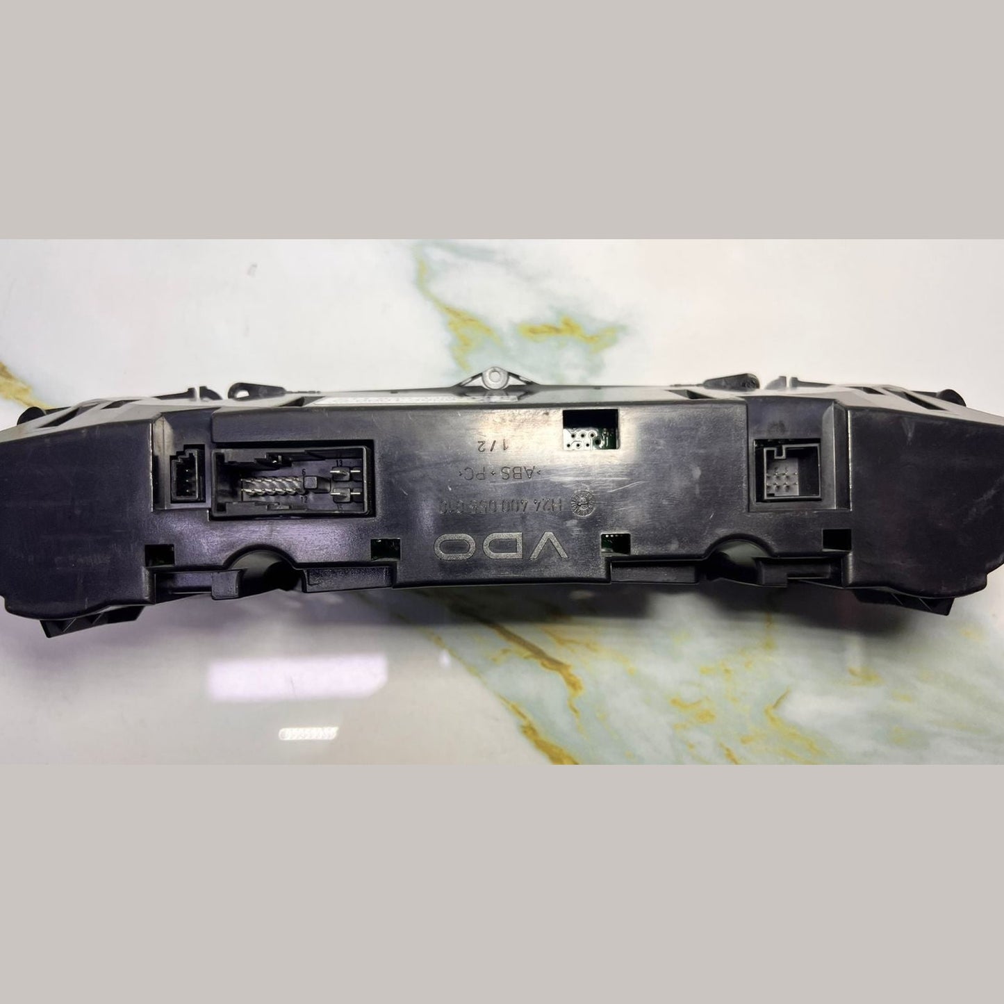 Mercedes-Benz W211 E-Class Heater Control Panel Unit 211 830 3390