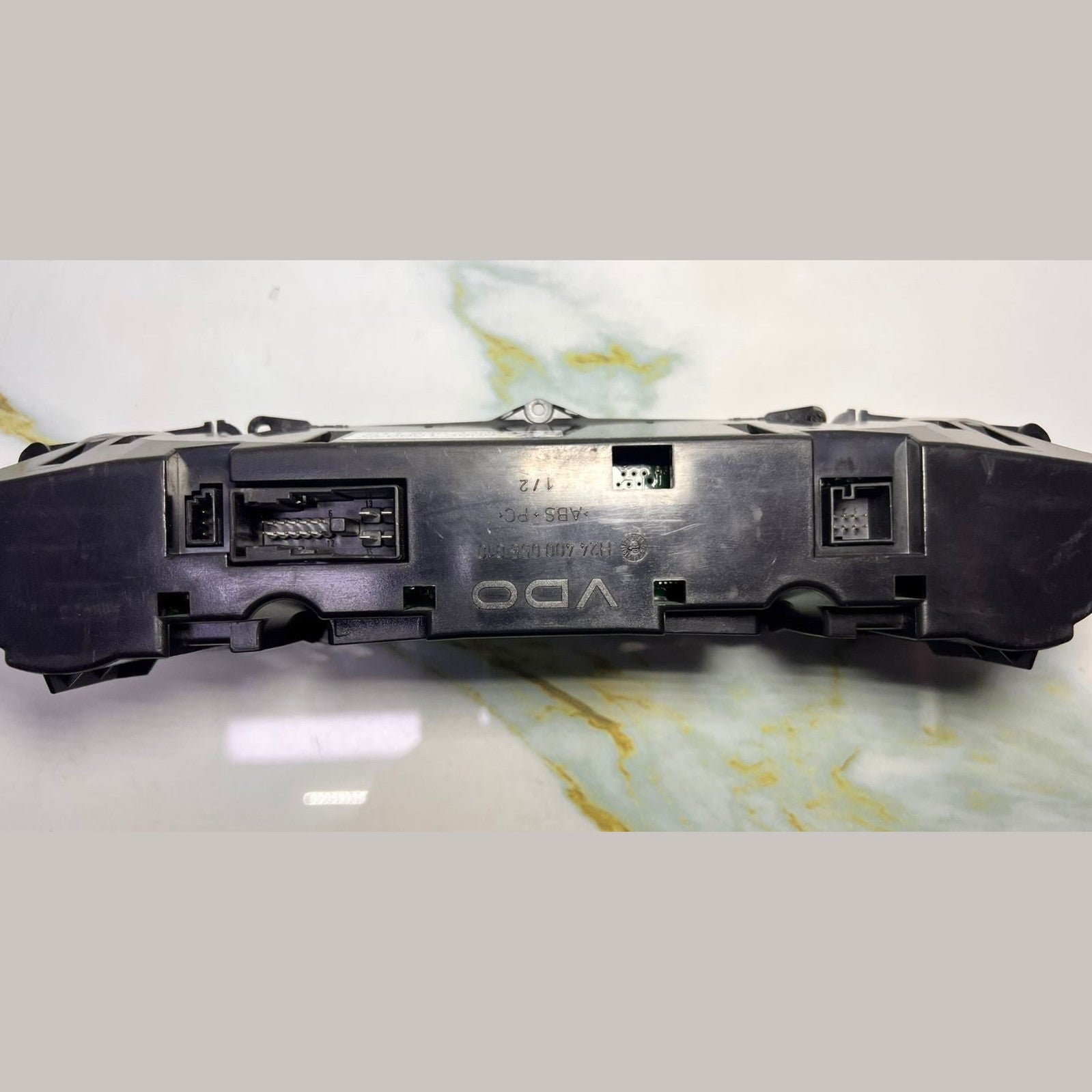 Mercedes-Benz W211 E-Class Heater Control Panel Unit 211 830 3390