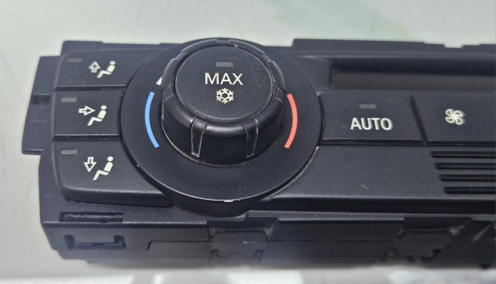 2006 BMW 330i 3 Series E90 Climate Control Panel 6983944 OEM