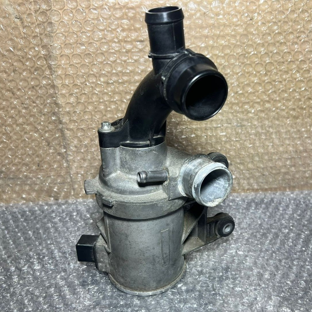 14-18 Mercedes-Benz W205 C-Class M274 Water Pump For Engine Cooling A274 2000207