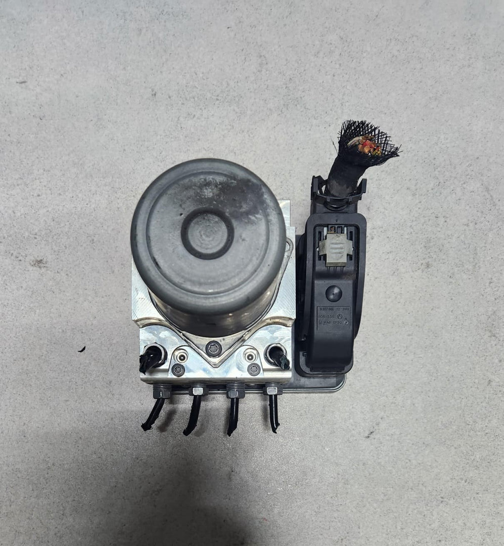 2016-2019 BMW 740i Abs Hydraulic Control Unit 6882933 7 Series G11 G12 750i