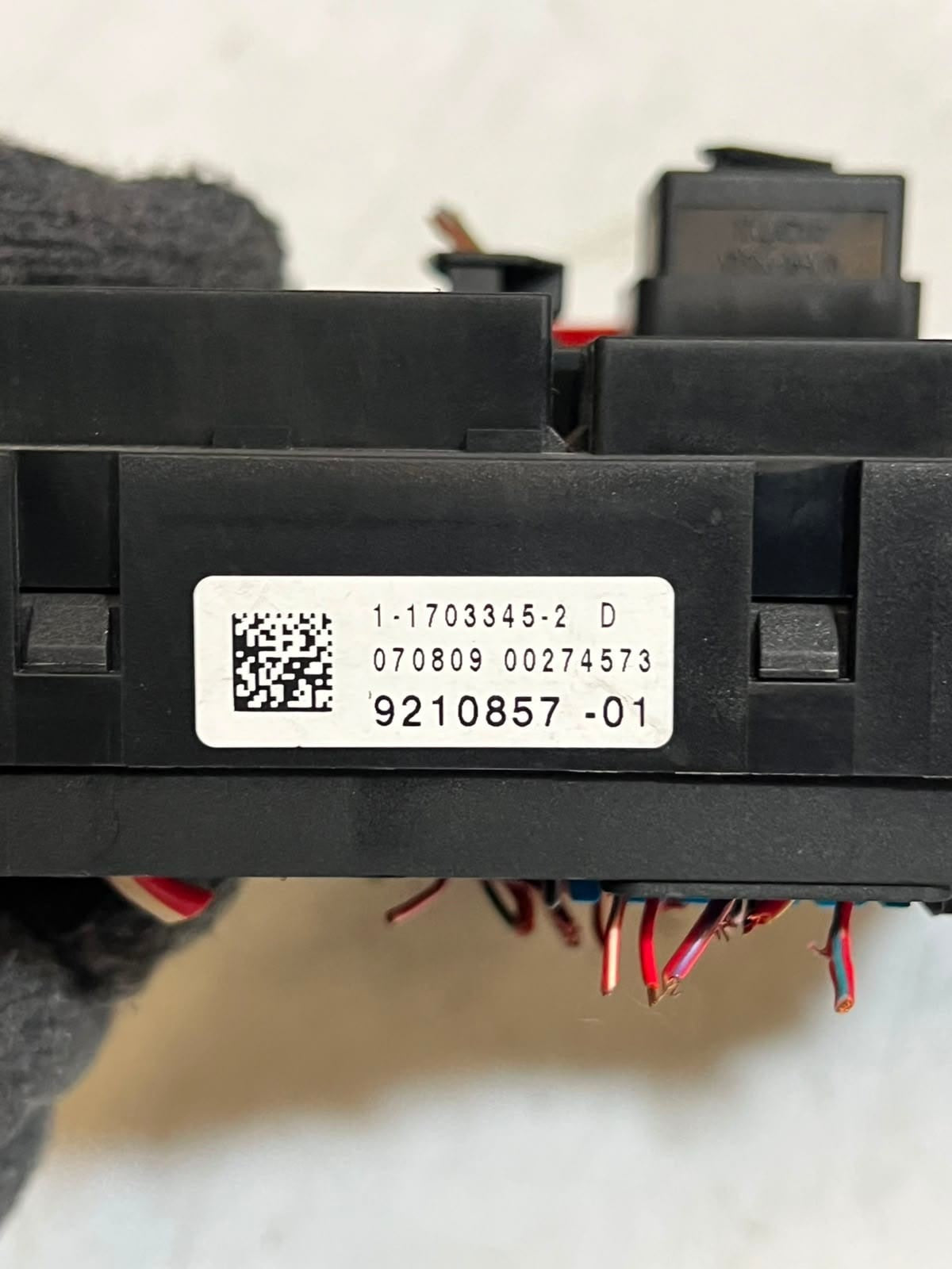 2011-2016 BMW 550i F10 F11 F18 F12 F13 F01 F02 Power Distribution Box 9210857