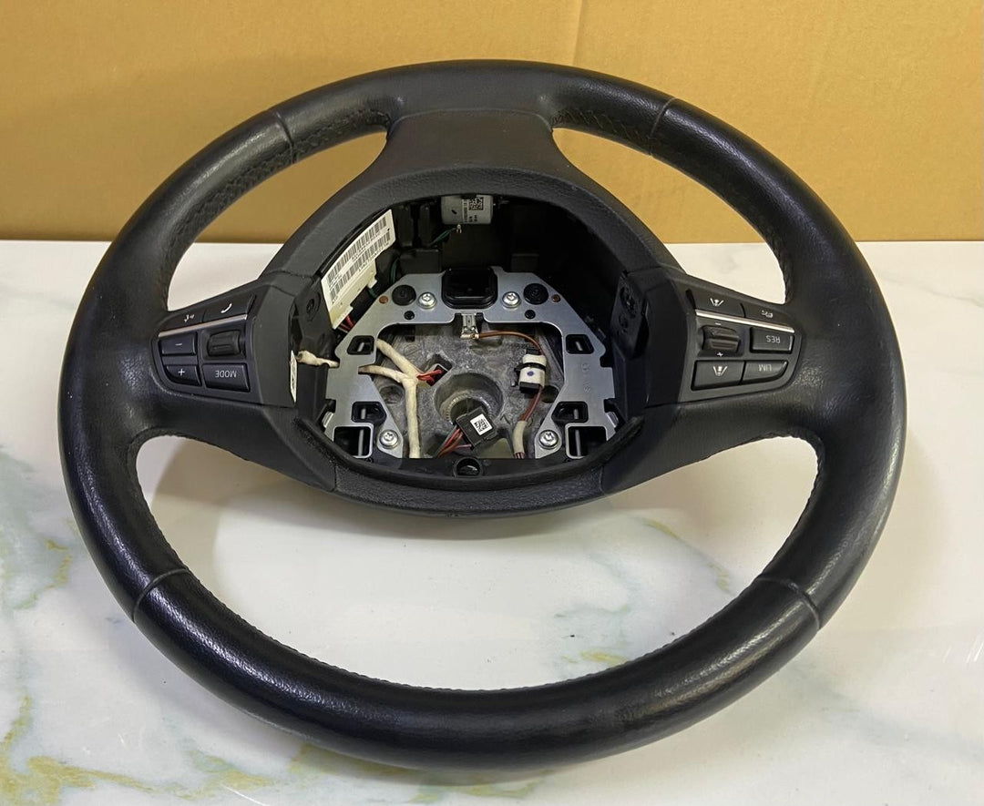 OEM BMW 5 F11 F10 Steering Wheel Leather 9229481