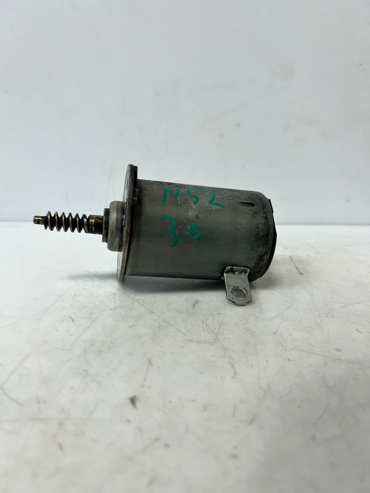 2004-2005 BMW 645Ci E81 E82 E87 E88 Valvetronic Eccentric Shaft Actuator 7548388