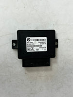 Load image into Gallery viewer, 2010-2017 BMW X3 F10, F11 5 F25 Parking Brake Control Module 6863800 OEM