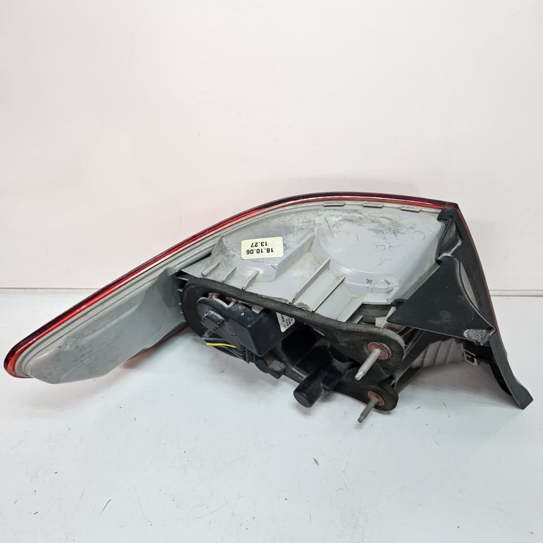 7174404-2007-2013 BMW 3 Series E92 E93 335i Rear Taillight Rear Right