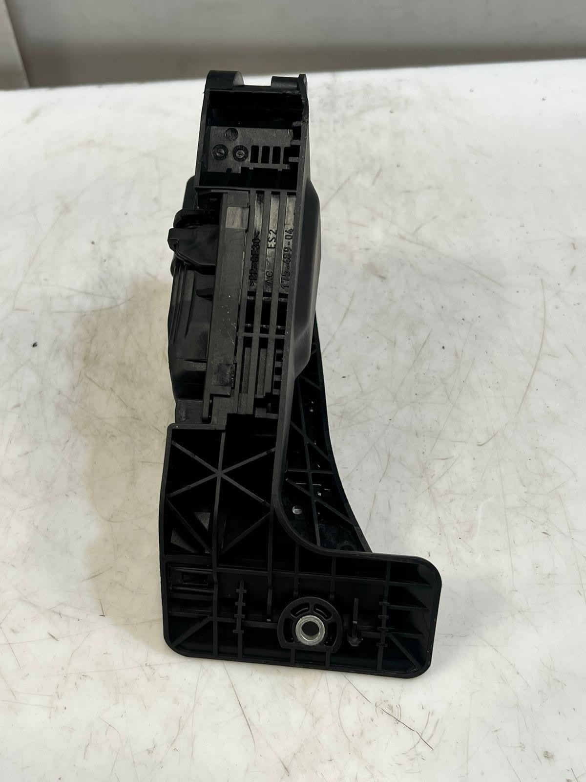 2019 BMW X7 5 Series G30 G07 Accelerator Throttle Pedal Module 6871053 OEM