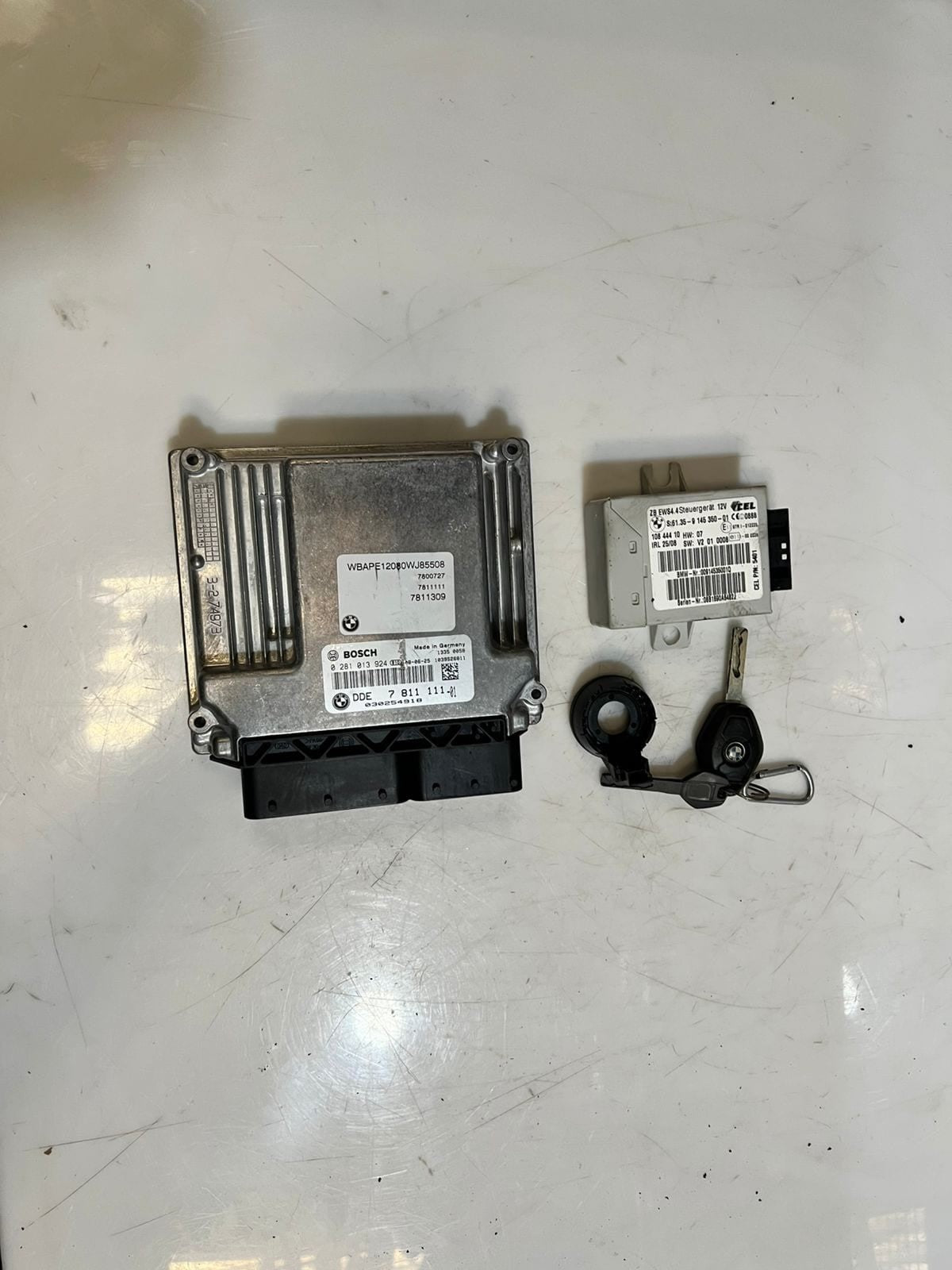 2007-2010 BMW X3 E83 Engine Control Unit ECU SET DDE+EWS+1KEY 7811111 OEM