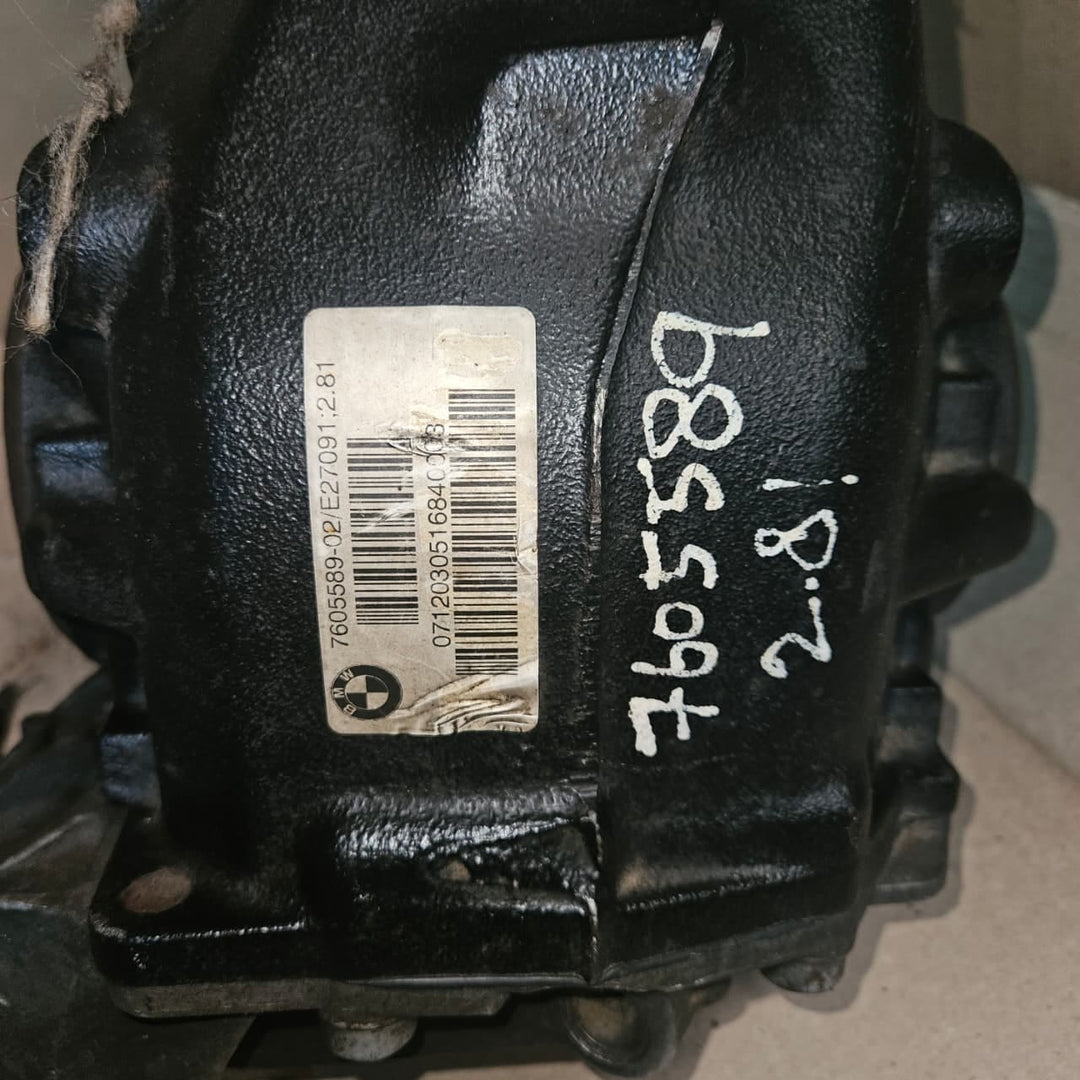 OEM BMW  3 Series F30 F31 F35 Rear 2.81 Differential 7605589