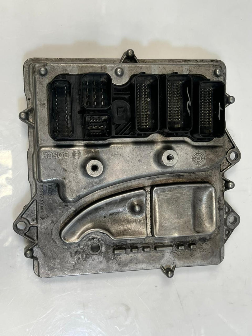 2015-2016 BMW F10 Engine Control Unit ECU SET DME+CAS4+1KEY 8665625 OEM