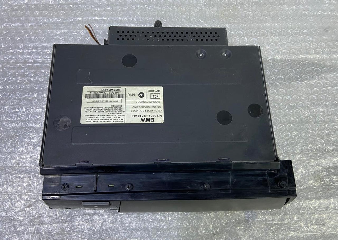 OEM BMW E65 E66 E67 7 SERIES CD CHANGER 9143440