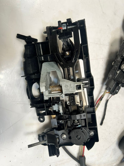 2014-2015 BMW 640i F06 F07 6' Gran Coupe Front RIGHT Door Lock 7276320 OEM
