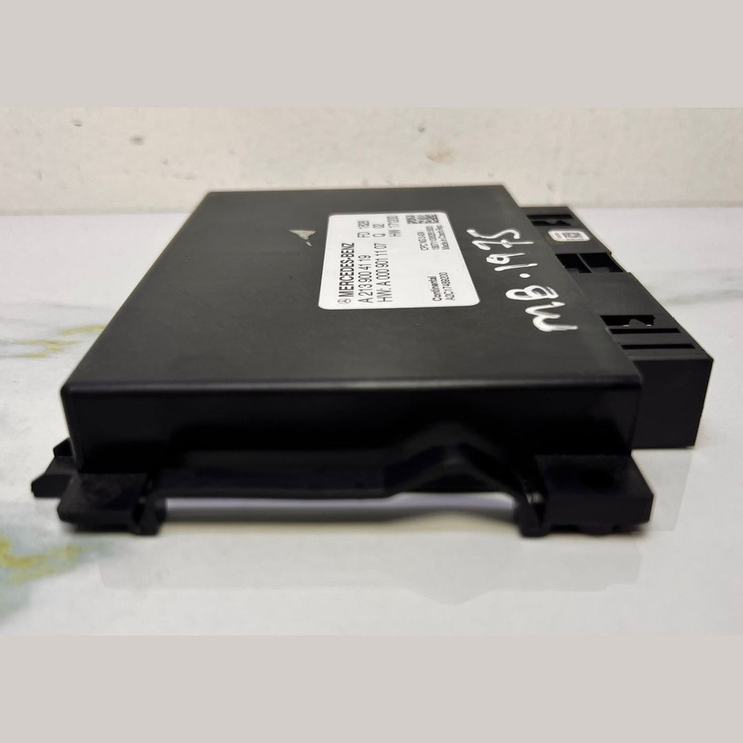 Mercedes-Benz Gearbox Control Unit A 213 9004119 W213 E-Class