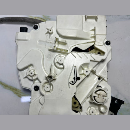 Genuine Mercedes-Benz Vito W447 Rear Sliding Actuator Door Lock A447 7302902 OEM
